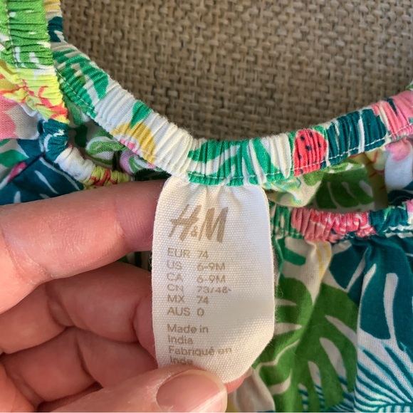 Lot of Girls Clothing Size 6 12 Months Top Dress Romper PJs Shorts Spring Summer - Picture 12 of 14